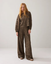 Load image into Gallery viewer, Summum Boxy Lace Top in Camo

