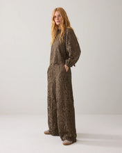 Load image into Gallery viewer, Summum Boxy Lace Top in Camo
