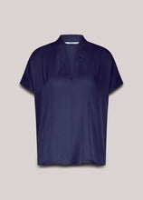Load image into Gallery viewer, Summum Shiny V-Neck Top
