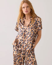Load image into Gallery viewer, Summum V-Neck Top with Panther Print
