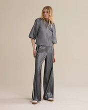 Load image into Gallery viewer, Summum Glitter Top with Zip
