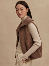 Load image into Gallery viewer, Varley Aspen Gilet in Ash Taupe
