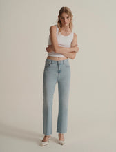 Load image into Gallery viewer, Marella Mom Cross Denim Jeans in Light Blue
