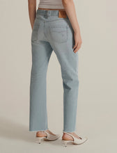 Load image into Gallery viewer, Marella Mom Cross Denim Jeans in Light Blue
