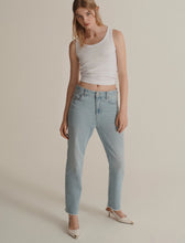 Load image into Gallery viewer, Marella Mom Cross Denim Jeans in Light Blue
