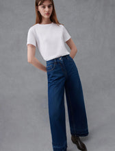 Load image into Gallery viewer, Marella Cropped Flare Jeans
