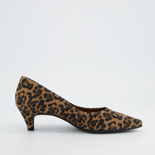 Load image into Gallery viewer, Paul Green 3849 in Leopard
