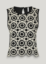 Load image into Gallery viewer, Summum Crocheted Boxy Top
