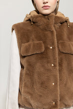 Load image into Gallery viewer, Luisa Cerano Vest in Fur Look
