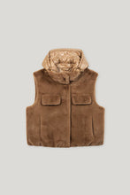 Load image into Gallery viewer, Luisa Cerano Vest in Fur Look
