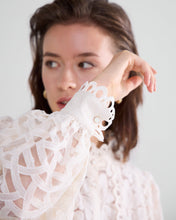 Load image into Gallery viewer, Summum Woven Lace Blouse
