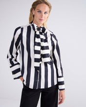 Load image into Gallery viewer, Summum Black &amp; White Blouse
