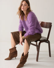 Load image into Gallery viewer, Summum Faux Leather Bermuda Shorts
