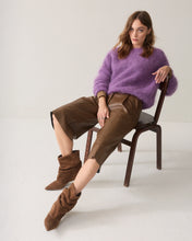 Load image into Gallery viewer, Summum Faux Leather Bermuda Shorts
