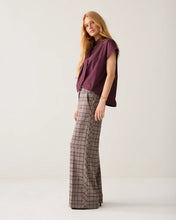 Load image into Gallery viewer, Summum Plaid Trousers in Pipping
