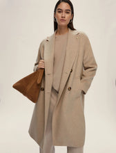 Load image into Gallery viewer, Emme Roll Coat in Beige
