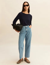 Load image into Gallery viewer, Emme Gitare Mom Fit Denims in Light Blue
