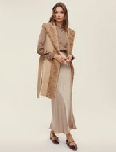 Load image into Gallery viewer, Emme Formosa Gilet in Beige
