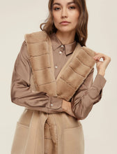 Load image into Gallery viewer, Emme Formosa Gilet in Beige
