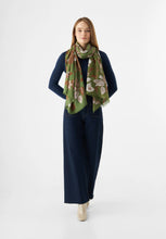 Load image into Gallery viewer, Codello Green Scarf with Leaf Print
