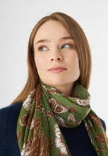 Load image into Gallery viewer, Codello Traditional Printed Scarf in Green
