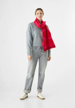 Load image into Gallery viewer, Codello Soft Scarf with Large Tiger Motif in Red
