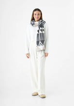 Load image into Gallery viewer, Codello Graphic Mix Printed Scarf in Grey
