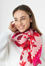 Load image into Gallery viewer, Codello Flowers Printed Scarf in Red
