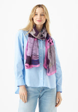 Load image into Gallery viewer, Codello Statement Scarf with Cats Print in Pink
