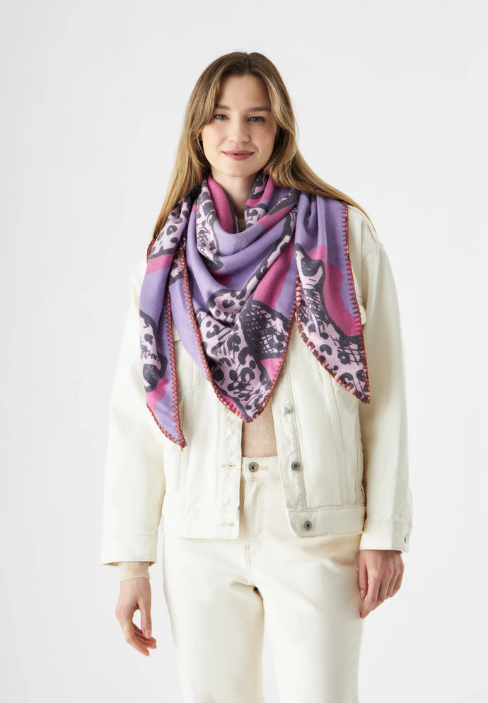 Codello Soft Triangle Scarf in Lilac