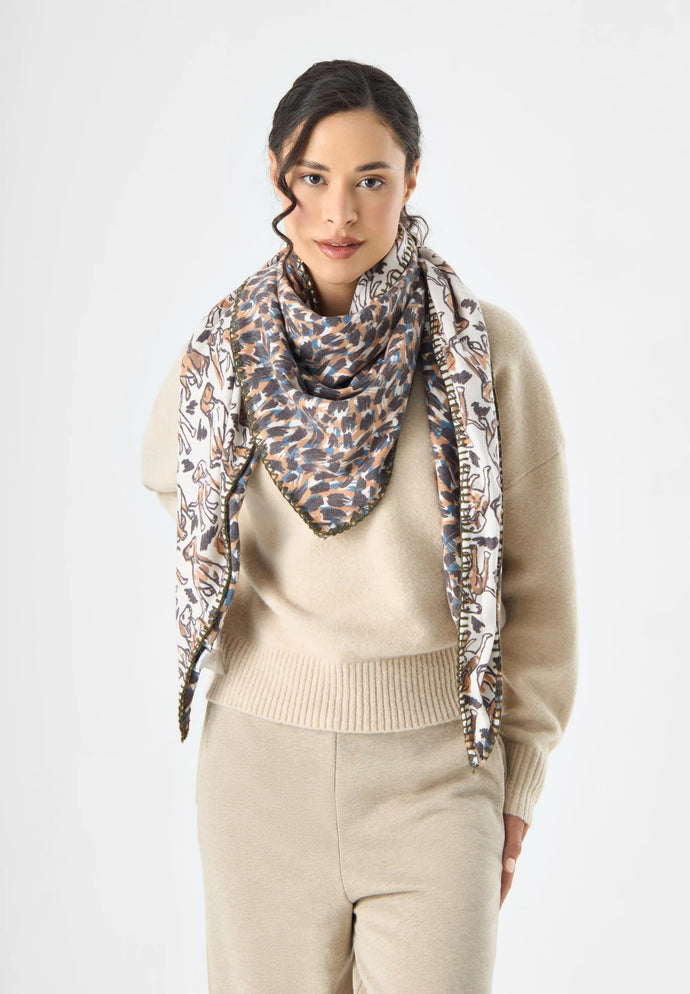 Codello Triangular Scarf with a hand drawn dog print