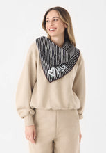 Load image into Gallery viewer, Codello Striped Triangular Scarf with neon in Black
