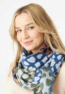 Load image into Gallery viewer, Codello Scarf with a Fur Heart Print in Blue
