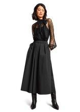 Load image into Gallery viewer, Riani Japan Taffeta Skirt in Black
