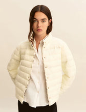 Load image into Gallery viewer, Emme Patio Reversible Puffer in Leopard
