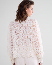 Load image into Gallery viewer, Summum Woven Lace Blouse
