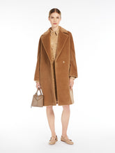 Load image into Gallery viewer, MaxMara Sidney Wool Coat in Camel
