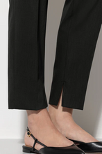 Load image into Gallery viewer, Luisa Cerano Tapered Pants in Black
