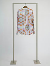 Load image into Gallery viewer, Herzen Colourful Blouse in Multi
