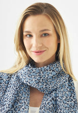 Load image into Gallery viewer, Codello Printed Leo Scarf in Blue
