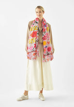 Load image into Gallery viewer, Codello Printed Bisou Scarf in Red
