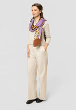 Load image into Gallery viewer, Codello Viscose Scarf with Leopard Motifs

