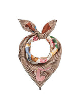 Load image into Gallery viewer, Codello Silk Shawl with Teddy Bear Motif
