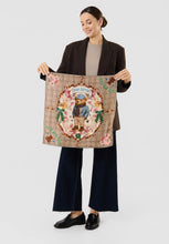 Load image into Gallery viewer, Codello Silk Shawl with Teddy Bear Motif
