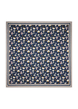 Load image into Gallery viewer, Codello Peanut Snoopy and Woodstock Scarf
