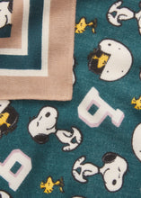Load image into Gallery viewer, Codello Peanut Snoopy and Woodstock Scarf
