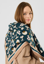 Load image into Gallery viewer, Codello Peanut Snoopy and Woodstock Scarf
