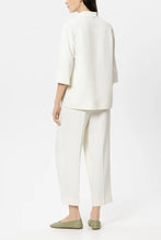 Load image into Gallery viewer, Luisa Cerano Tapered Pants with Pleats in Off-White
