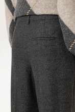 Load image into Gallery viewer, Luisa Cerano Tapered Pants in Punto Milano
