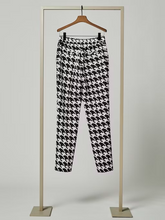 Load image into Gallery viewer, Herzen Trousers in Black and White 6513
